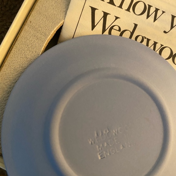 Wedgewood Miniature Plate! - Picture 5 of 6